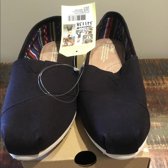 Classic black Toms - Picture 2 of 3